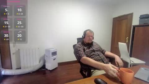 Snapshot of vanifer chatting on 07.27.26 Vanifer online show from 07.27.26