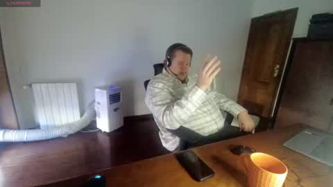Snapshot of vanifer chatting on 07.31.26 Vanifer online show from 07.31.26