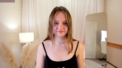 Snapshot of vanilla_echo_ chatting on 04.03.26 vanilla_echo_ online show from 04.03.26