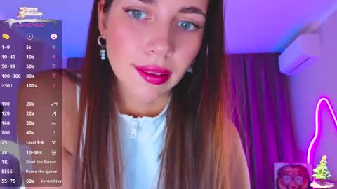 Elika online show from 12.18.24