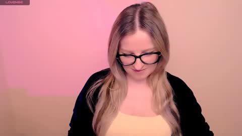 Mia online show from 03.26.26