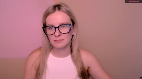 Mia online show from 05.25.26
