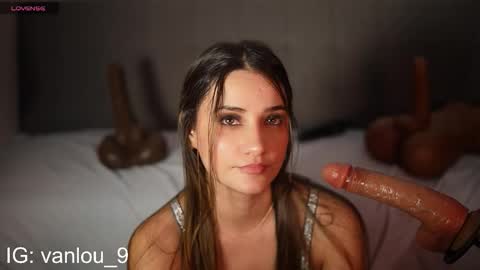 Vanilu online show from 11.26.25