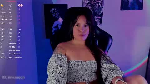 Snapshot of vanne_moon chatting on 10.27.25 Vanne Moon online show from 10.27.25