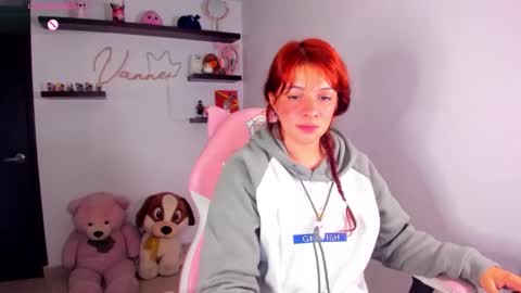 Snapshot of vannessa_shy chatting on 04.21.26 Vanesa online show from 04.21.26