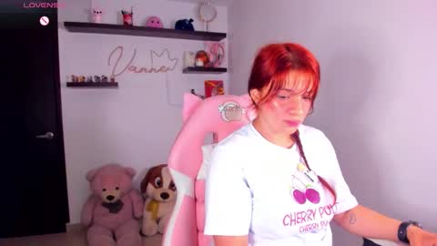 Snapshot of vannessa_shy chatting on 04.22.26 Vanesa online show from 04.22.26