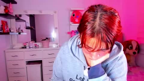 Snapshot of vannessa_shy chatting on 05.15.26 Vanesa online show from 05.15.26