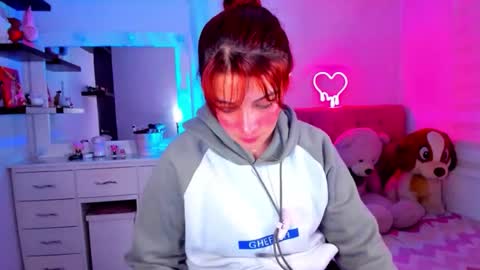 Snapshot of vannessa_shy chatting on 05.16.26 Vanesa online show from 05.16.26