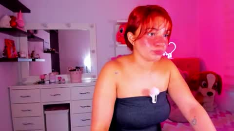 Snapshot of vannessa_shy chatting on 05.26.26 Vanesa online show from 05.26.26