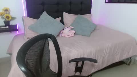 vane online show from 02.13.26