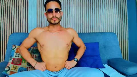 Vans Ross online show from 02.04.26