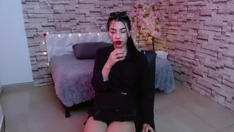 Snapshot of vanse_lust chatting on 12.03.24 Karuna online show from 12.03.24