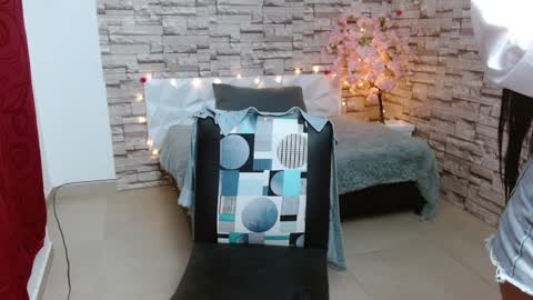 Snapshot of vanse_lust chatting on 12.11.24 Karuna online show from 12.11.24