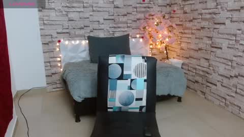 Snapshot of vanse_lust chatting on 02.12.25 Karuna online show from 02.12.25