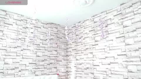 Snapshot of vanse_lust chatting on 09.09.25 Karuna online show from 09.09.25