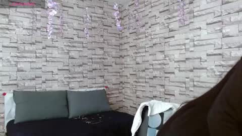 Snapshot of vanse_lust chatting on 09.19.25 Karuna online show from 09.19.25