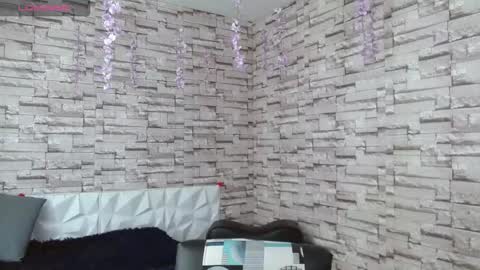 Snapshot of vanse_lust chatting on 09.30.25 Karuna online show from 09.30.25