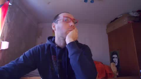 Snapshot of vanya101 chatting on 02.11.25 Vanya Gold online show from 02.11.25