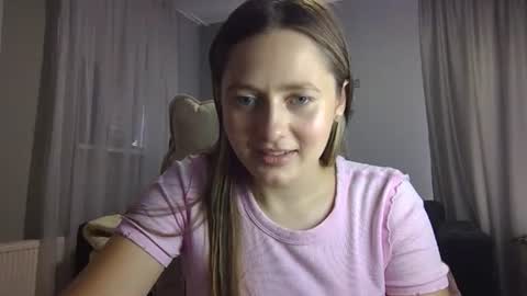 Snapshot of vasilisa189yy chatting on 07.27.26 ROSSE online show from 07.27.26