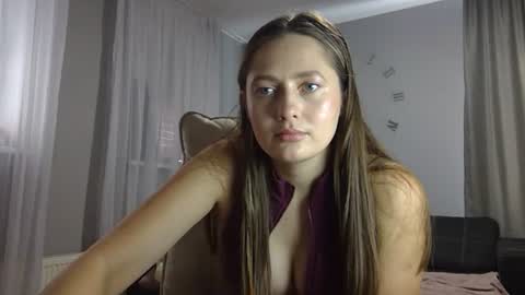 Snapshot of vasilisa189yy chatting on 07.28.26 ROSSE online show from 07.28.26