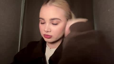 Monika online show from 12.16.25