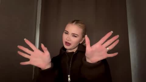 Monika online show from 12.17.25