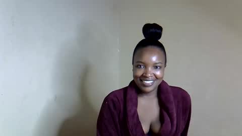 Snapshot of veesazii chatting on 02.14.26 veesazii online show from 02.14.26