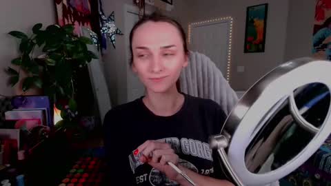 Snapshot of veeweatherbee chatting on 02.12.25 Violet Weatherbee online show from 02.12.25