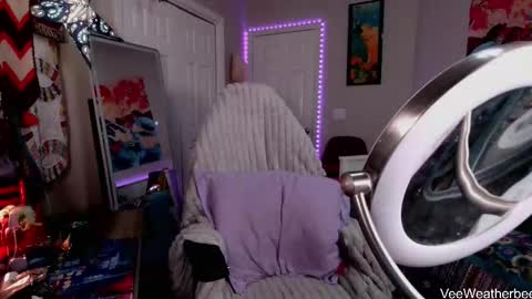 Violet Weatherbee online show from 11.07.25