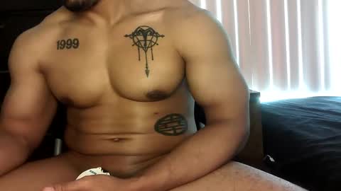 Vegas Love online show from 05.05.26