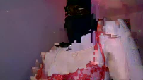 Snapshot of veiledamira01 chatting on 06.25.26 veiledamira01 online show from 06.25.26