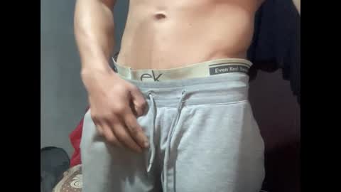 Snapshot of veilofstrength11 chatting on 12.16.25 veilofstrength11 online show from 12.16.25