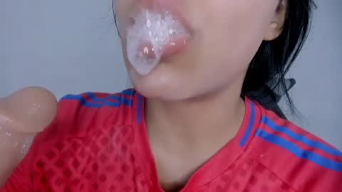 Snapshot of veky_saliva01 chatting on 08.08.26 camila online show from 08.08.26