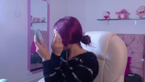 Snapshot of velinahoneyy chatting on 05.29.26 velinahoneyy online show from 05.29.26