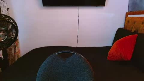velk_hot1 online show from 05.11.26