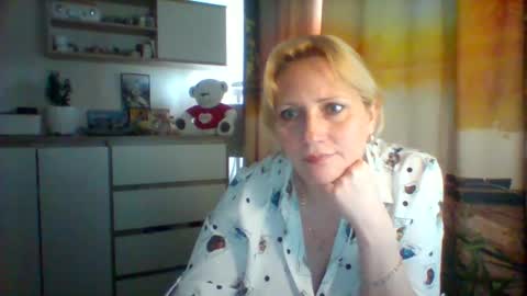 Snapshot of velka_raspberry chatting on 05.07.26 velka_raspberry online show from 05.07.26