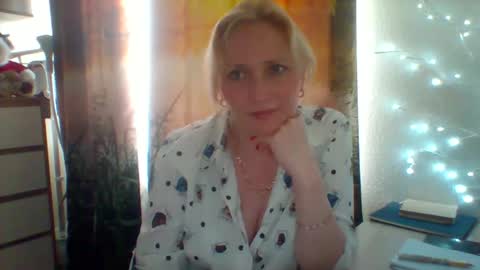 Snapshot of velka_raspberry chatting on 05.26.26 velka_raspberry online show from 05.26.26