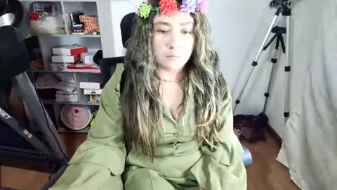 Im VelaI will be Christmas and New Year with my family December 22 to January 13 I will miss you guys. online show from 03.09.26