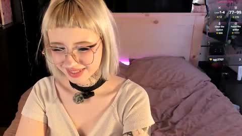 Snapshot of velor_velmochi chatting on 03.10.26 Ana Velor online show from 03.10.26