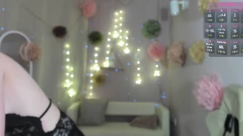 Snapshot of velvet__kiss chatting on 07.15.26 Kim online show from 07.15.26