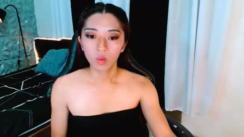 Snapshot of velvet_elise chatting on 07.19.26 velvet_elise online show from 07.19.26