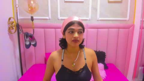 velvet_giirll online show from 07.06.26