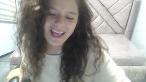 velvet_moon_v online show from 03.17.26