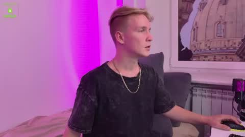 Snapshot of velvet_shard chatting on 07.19.26 EDWIN online show from 07.19.26