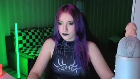 Snapshot of velvet_siren chatting on 07.14.26 Violet online show from 07.14.26
