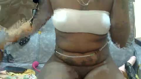 Snapshot of velvet_temptress chatting on 02.20.25 velvet online show from 02.20.25