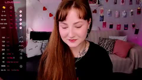 Snapshot of velvetcherry_ chatting on 07.05.26 Mia online show from 07.05.26