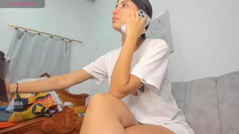 Velvetluna online show from 04.17.26