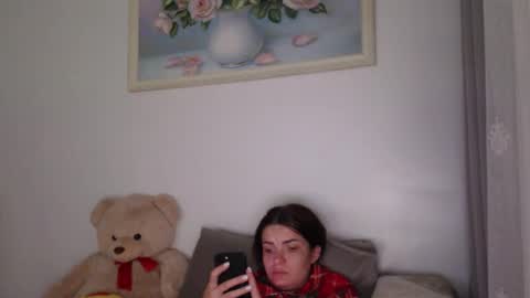 Snapshot of velvetmoon123 chatting on 11.21.25 velvetmoon123 online show from 11.21.25