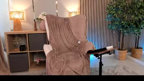 Velvet online show from 05.16.26